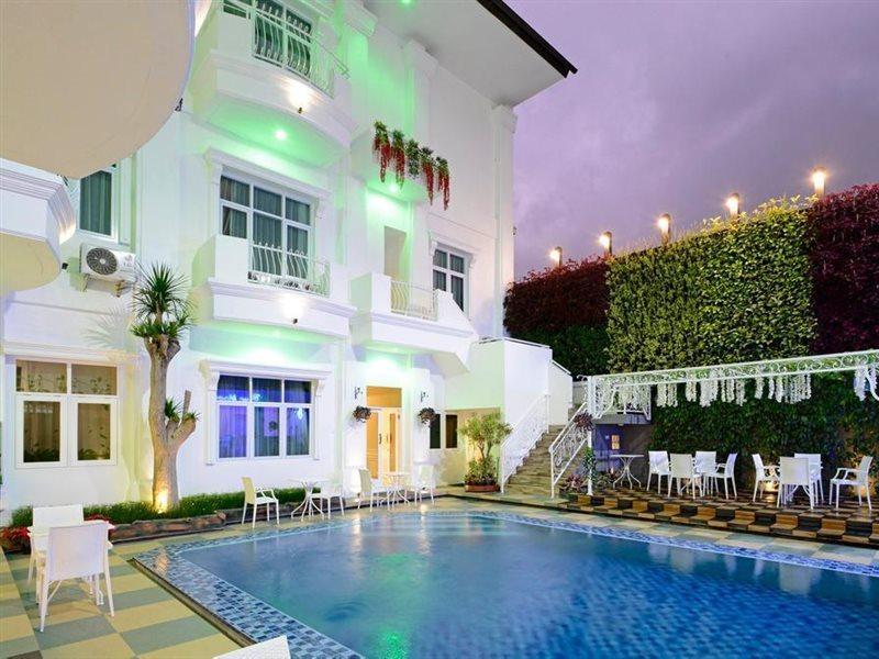 Sahira Butik Pakuan Syariah Hotel Bogor Eksteriør bilde